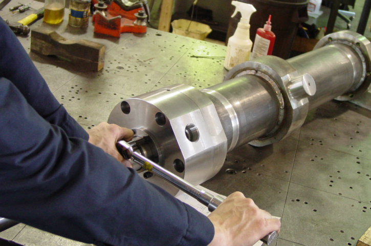 How To Repair A Hydraulic Cylinder